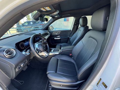 Used 2025 Mercedes-Benz GLB 250 4MATIC image 28