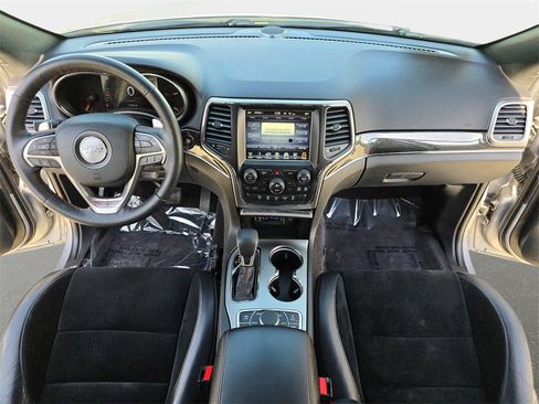 Used 2017 Jeep Grand Cherokee Trailhawk w/ Trailhawk Luxury Group image 16