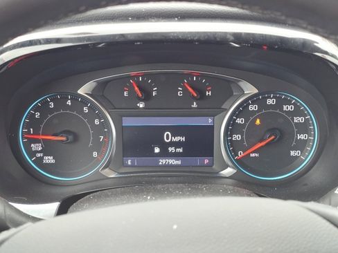 Used 2023 Chevrolet Traverse LT image 23