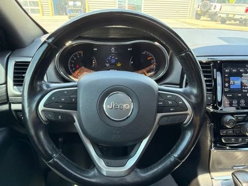 Used 2020 Jeep Grand Cherokee Altitude AWD/4WD image 16