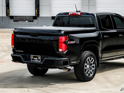 Used 2024 Chevrolet Colorado Z71 w/ Z71 Convenience Package 2 image 14