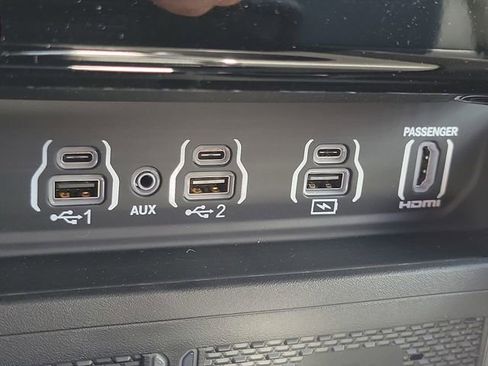 New 2026 RAM 1500 Laramie AWD/4WD image 22