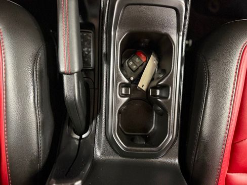 Used 2023 Jeep Wrangler Unlimited Rubicon 4xe AWD/4WD image 35