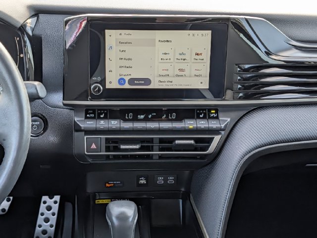 Used 2025 Toyota Camry SE w/ Convenience Package FWD image 15