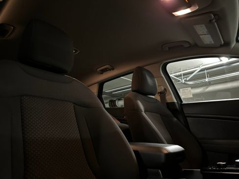 Certified 2025 Kia Sportage LX image 16