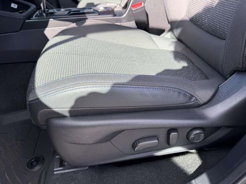 Used 2026 Subaru Forester Premium AWD/4WD image 17