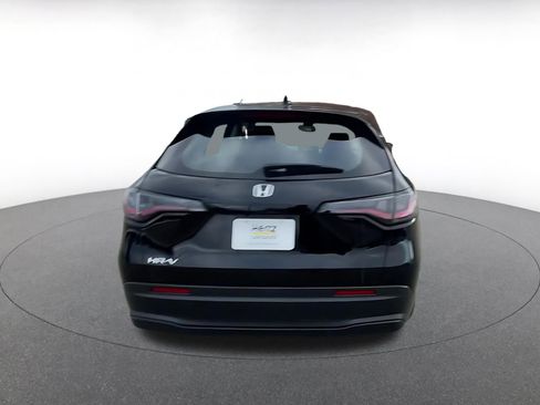 Used 2025 Honda HR-V LX image 12