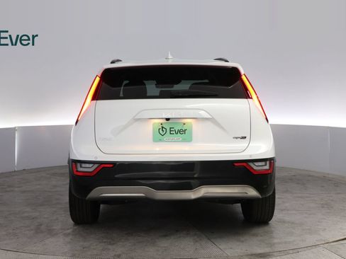 Used 2024 Kia Niro Wave FWD image 15
