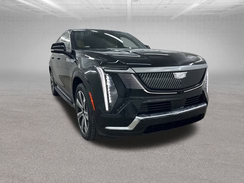 Used 2025 Cadillac Escalade IQ Luxury 2 image 2
