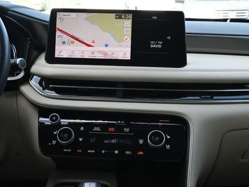 Used 2024 INFINITI QX60 Luxe w/ Vision Package FWD image 13