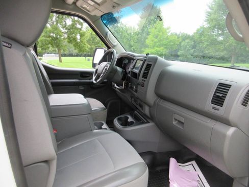 Used 2021 Nissan NV 2500 SV RWD image 31