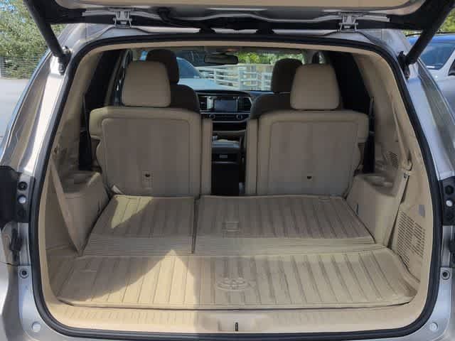 Used 2016 Toyota Highlander XLE AWD/4WD image 37