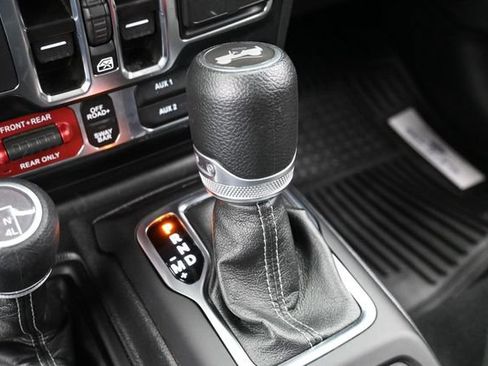 Used 2024 Jeep Wrangler Unlimited Rubicon AWD/4WD image 24