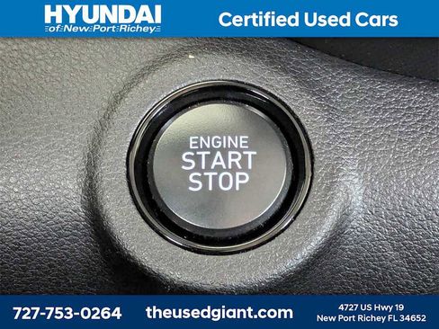 Certified 2024 Hyundai Venue SEL image 30