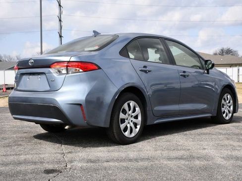 Used 2020 Toyota Corolla LE image 7
