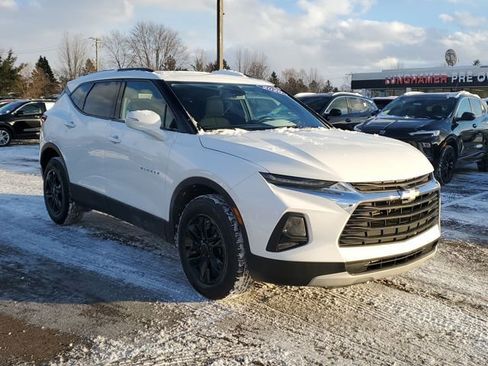 Used 2020 Chevrolet Blazer LT image 2