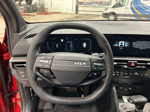 New 2026 Kia Sportage X-Line w/ X-Line Technology Package image 16