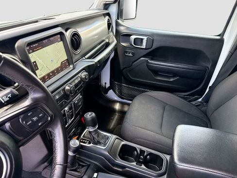 Used 2022 Jeep Wrangler Unlimited Sport image 26