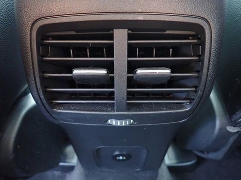 Used 2025 Ford Escape Platinum w/ Premium Technology Package image 18