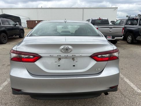 Used 2024 Toyota Camry LE FWD image 5