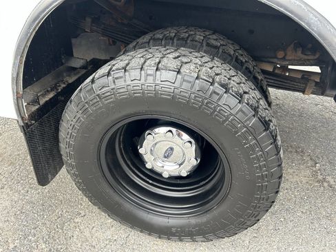 Used 2019 Ford F350 XL w/ Power Equipment Group image 12