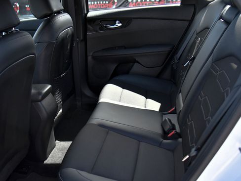 Used 2023 Kia Forte GT-Line image 38