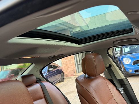 Used 2013 BMW 528i xDrive Sedan image 16