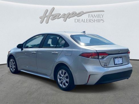 Used 2025 Toyota Corolla LE FWD image 7