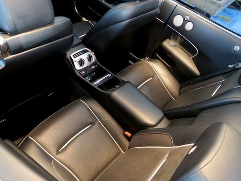 Used 2017 Rolls-Royce Dawn image 44