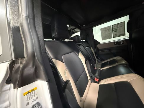 Used 2024 Ford Bronco Wildtrak AWD/4WD image 65