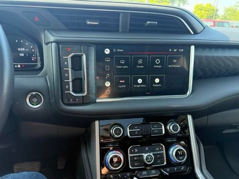 Used 2022 GMC Yukon Denali AWD/4WD image 12