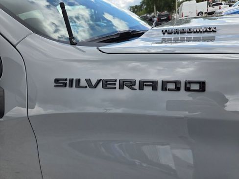 Used 2025 Chevrolet Silverado 1500 Custom w/ Turbomax Blackout Package AWD/4WD image 4