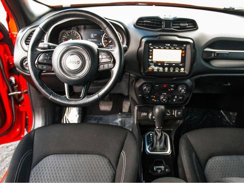 Used 2021 Jeep Renegade Latitude AWD/4WD image 23