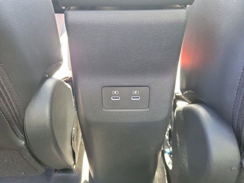 New 2026 Nissan Kicks SR image 17