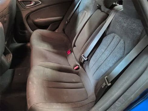 Used 2015 Chrysler 200 Limited image 18
