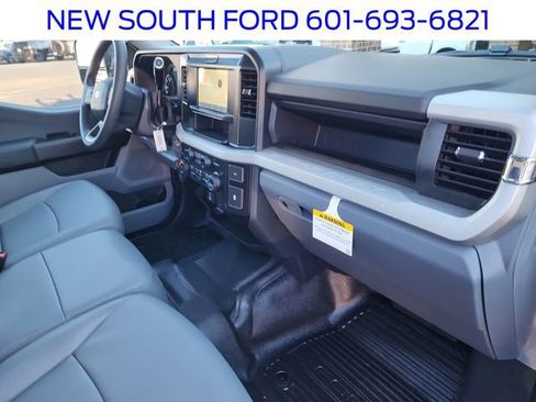 New 2026 Ford F250 XL w/ XL Chrome Package image 23