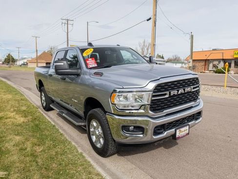 Used 2024 RAM 2500 Big Horn AWD/4WD image 3