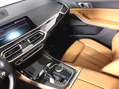 Used 2021 BMW X5 xDrive40i w/ Premium Package image 33