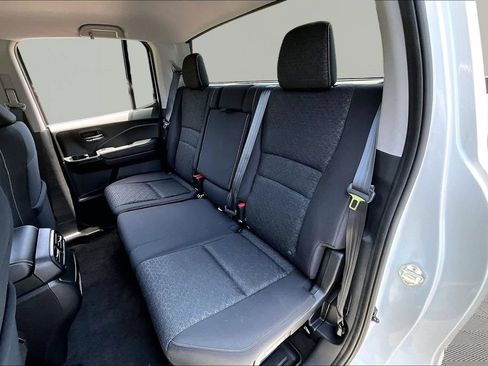 Used 2024 Honda Ridgeline Sport image 18