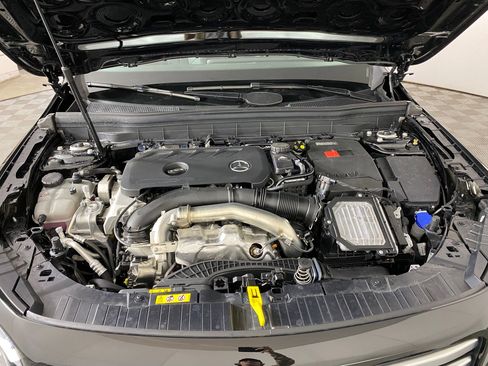 New 2025 Mercedes-Benz GLB 250 4MATIC image 30