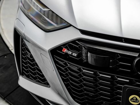 Used 2025 Audi RS 6 performance image 28