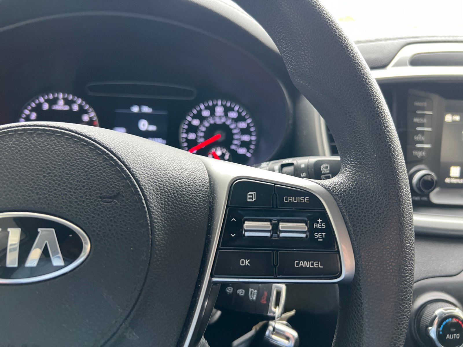 Used 2019 Kia Sorento AWD V6 image 28