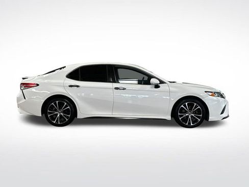 Used 2019 Toyota Camry SE w/ Audio Package FWD image 3