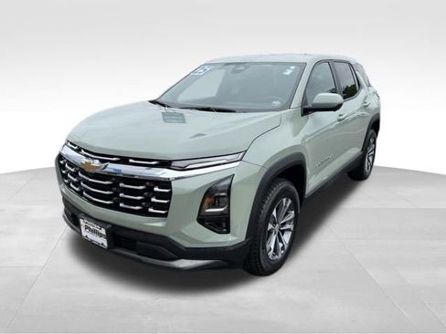 Certified 2025 Chevrolet Equinox LT w/ Safety and Technology Package AWD/4WD image 2