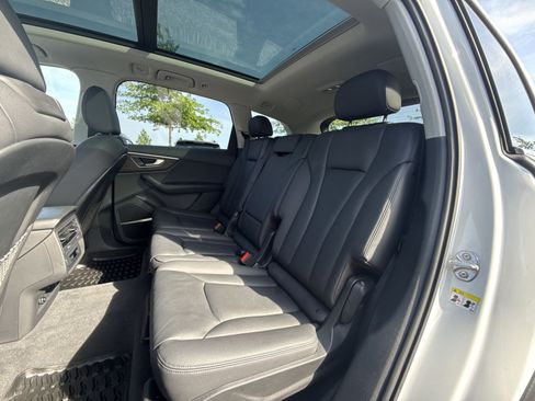 Used 2022 Audi Q7 3.0T Premium Plus AWD/4WD image 25