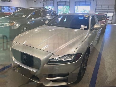 Used 2017 Jaguar XF R-Sport AWD/4WD image 2
