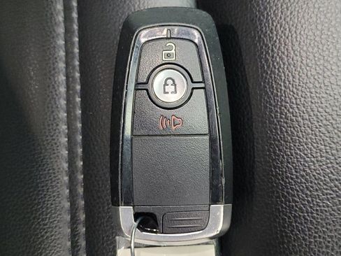 Used 2023 Ford Edge SEL image 32