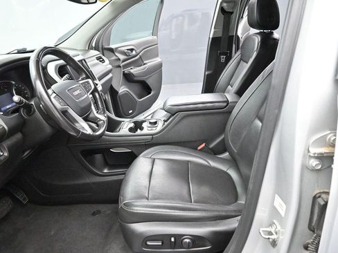 Used 2020 GMC Acadia SLT FWD image 15