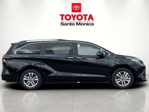 New 2026 Toyota Sienna Limited AWD/4WD image 2