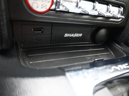 Used 2017 Ford Mustang GT Premium image 28